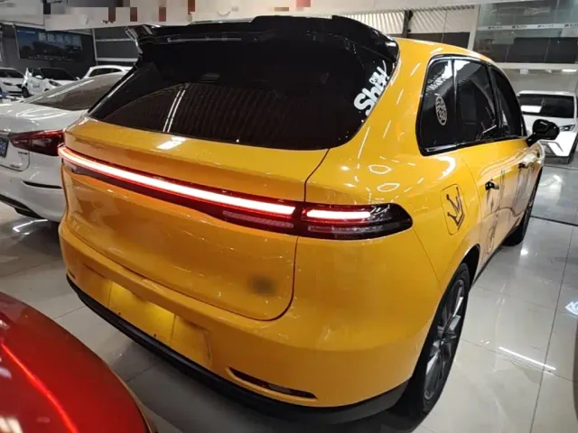 Leapmotor C10 — Фото автомобиля 6