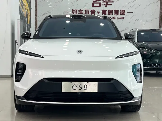 Nio ES8 — Фото автомобиля 2