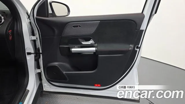 Mercedes-Benz EQA H243 — Фото автомобиля 12