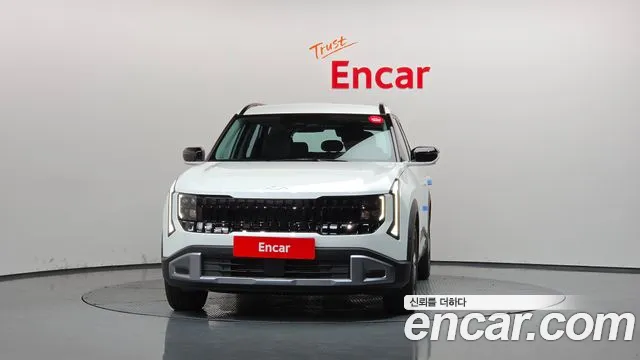 Kia Seltos Seltos 2 поколение Бензин 1.6T 4WD — Фото автомобиля 3