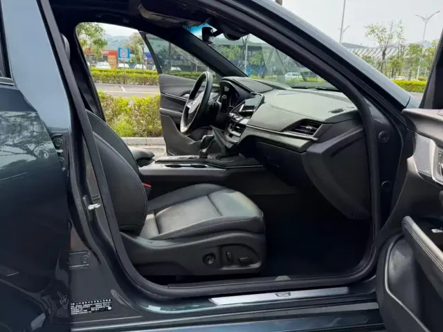 Cadillac CT4 — Фото автомобиля 10