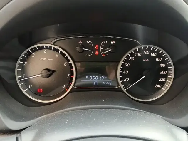 Nissan Sylphy — Фото автомобиля 4