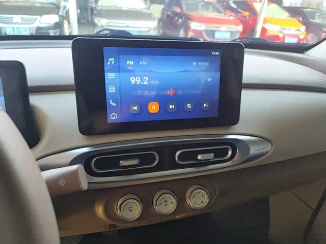 Wuling Hongguang Mini EV — Фото автомобиля 12