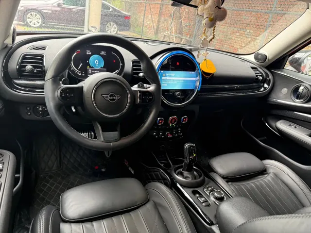 MINI Clubman — Фото автомобиля 9
