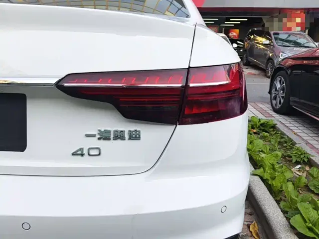 Audi A4L — Фото автомобиля 7