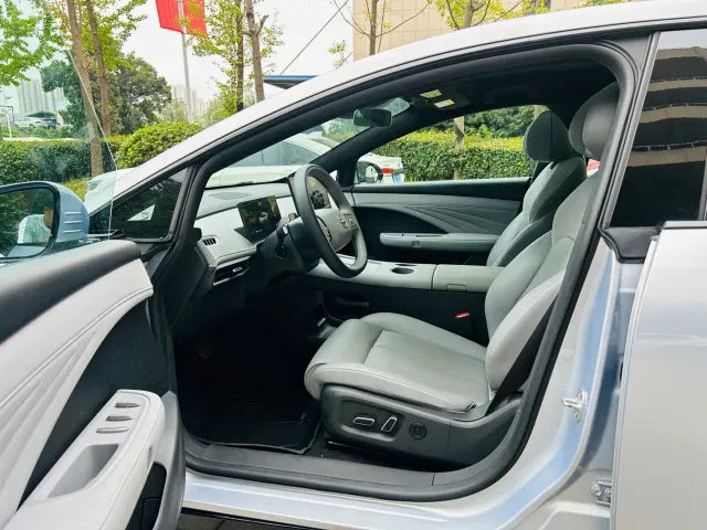 Nissan N7 — Фото автомобиля 7