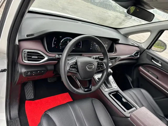 GAC Trumpchi M6 — Фото автомобиля 10