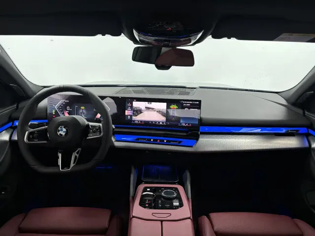BMW 5 Series — Фото автомобиля 12