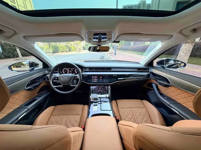 Audi A8 — Фото автомобиля 10