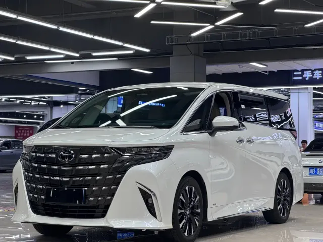 Toyota Alphard — Фото автомобиля 2