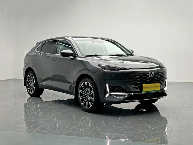 Changan UNI-K iDD — Фото автомобиля 8