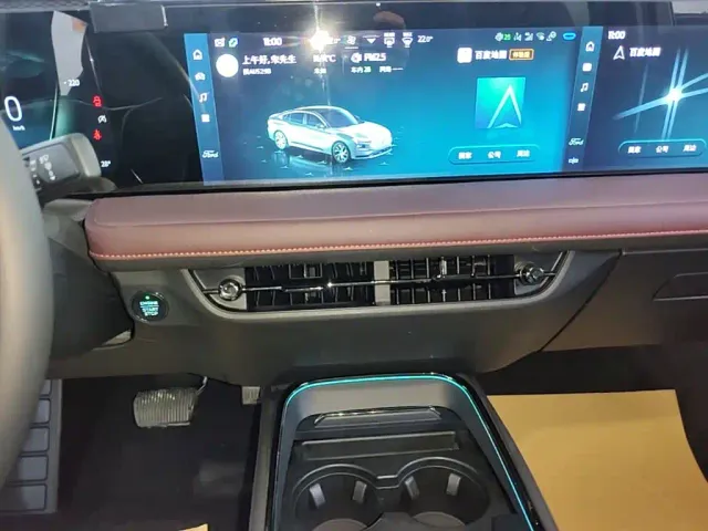Ford Mondeo — Фото автомобиля 12