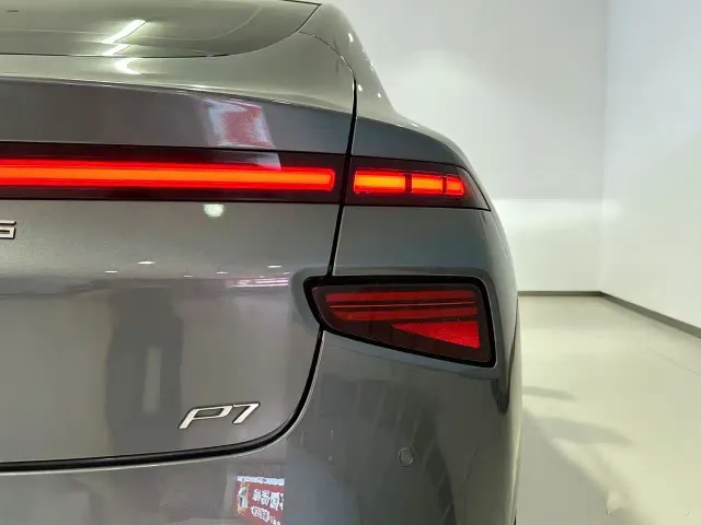 Xpeng P7 — Фото автомобиля 6