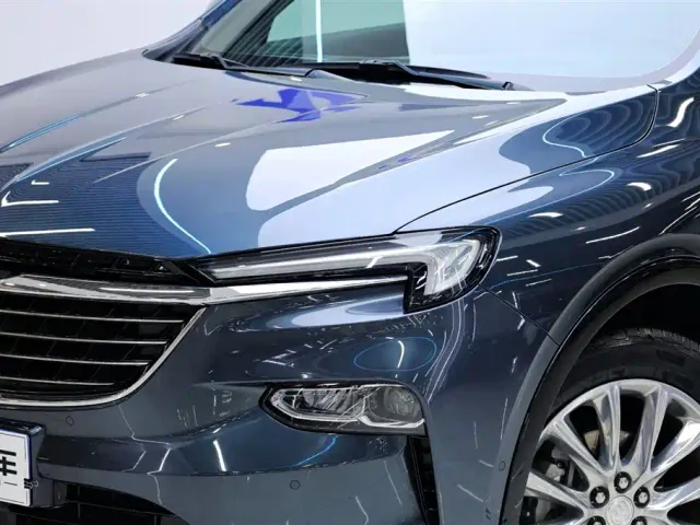 Buick Enclave — Фото автомобиля 10