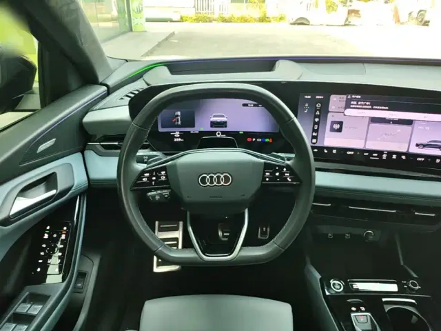 Audi Q6L e-tron — Фото автомобиля 10
