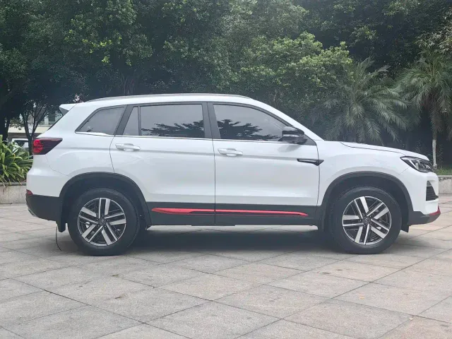 Changan CS75 — Фото автомобиля 4