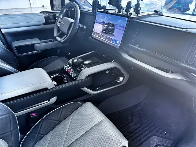 BYD FangChengBao Leopard 5 — Фото автомобиля 11