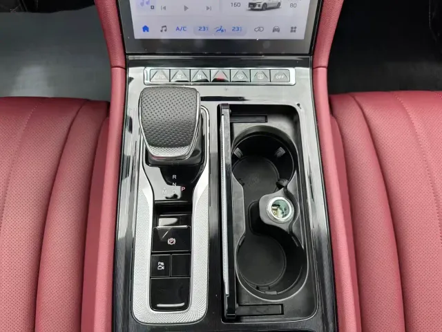 Hongqi H5 — Фото автомобиля 17