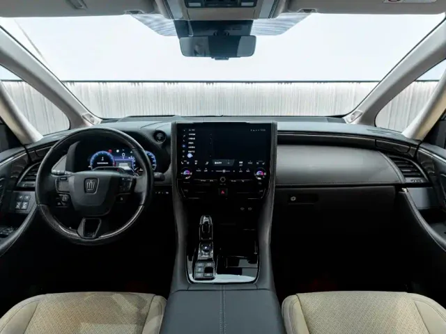 Toyota Vellfire — Фото автомобиля 15