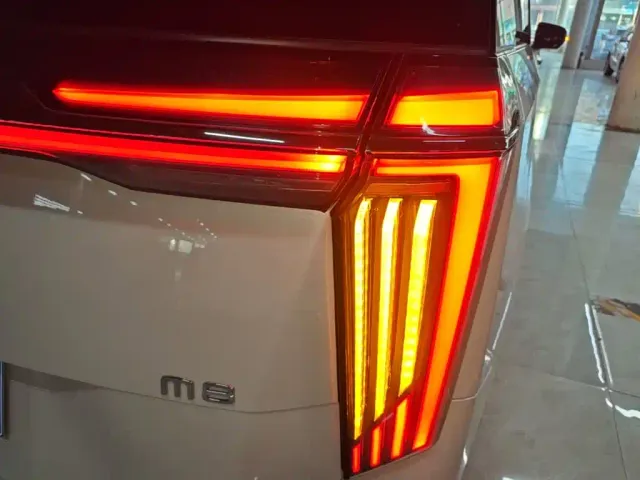 GAC Trumpchi M8 — Фото автомобиля 7