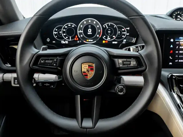 Porsche Panamera — Фото автомобиля 16
