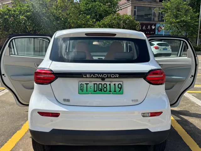 Leapmotor T03 — Фото автомобиля 9