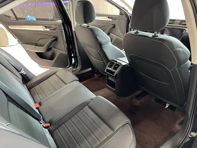 Skoda Superb — Фото автомобиля 13