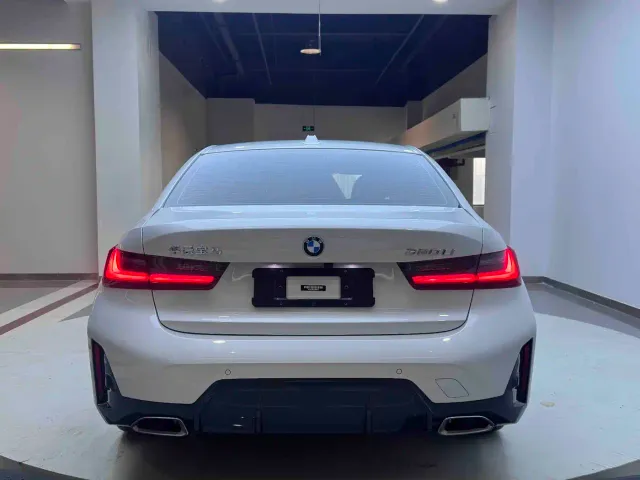 BMW 3 Series — Фото автомобиля 9