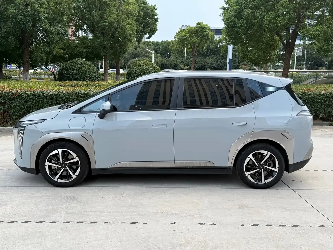 Aion AION Y 2023 Plus 510 Smart Leader Edition — Фото автомобиля 3