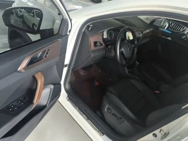 Volkswagen Tharu — Фото автомобиля 15