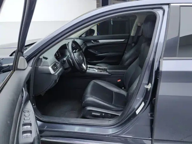 Honda Accord — Фото автомобиля 9