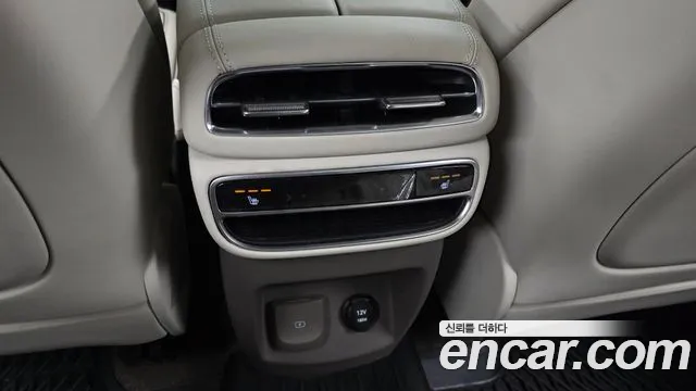 Genesis GV80 — Фото автомобиля 24