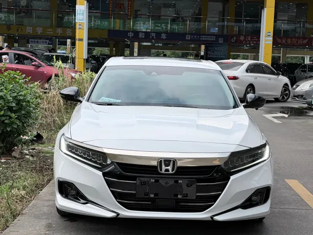 Honda Accord — Фото автомобиля 2