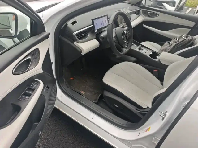 BYD Seal 05 DM-i — Фото автомобиля 15