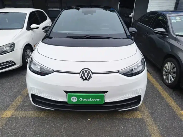 Volkswagen ID.3 — Фото автомобиля 2