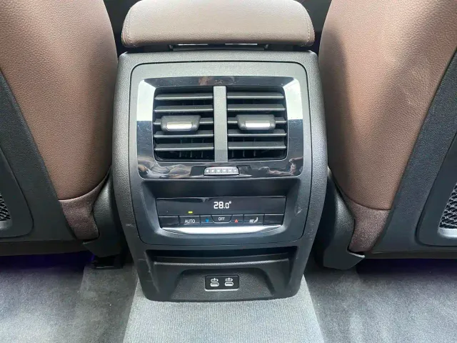 BMW iX3 — Фото автомобиля 16