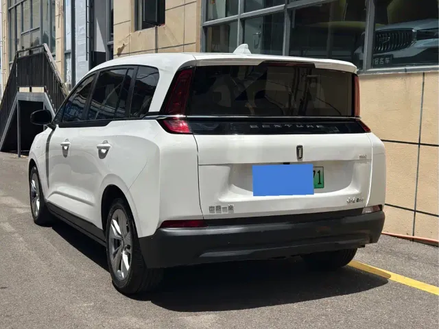 Bestune NAT — Фото автомобиля 11