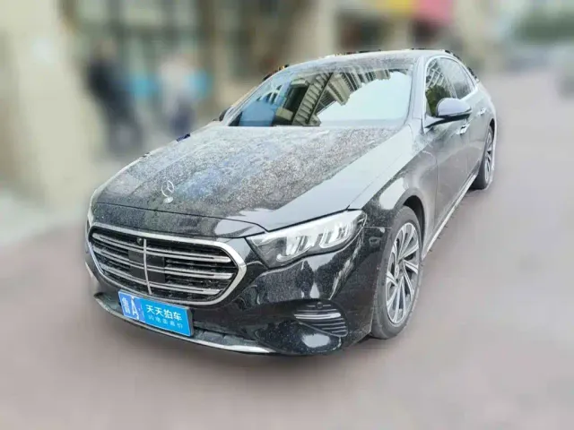 Фотография автомобиля — Mercedes-Benz E-Class