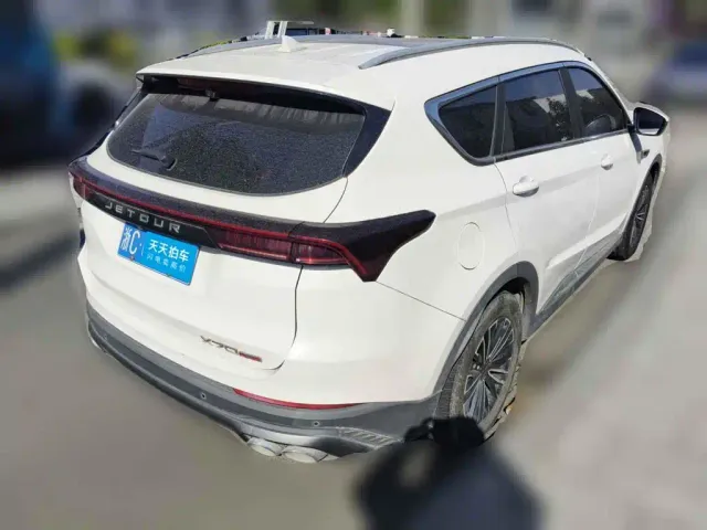 Jetour X70 Plus — Фото автомобиля 2