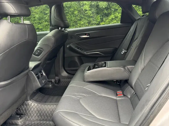 Toyota Avalon — Фото автомобиля 5