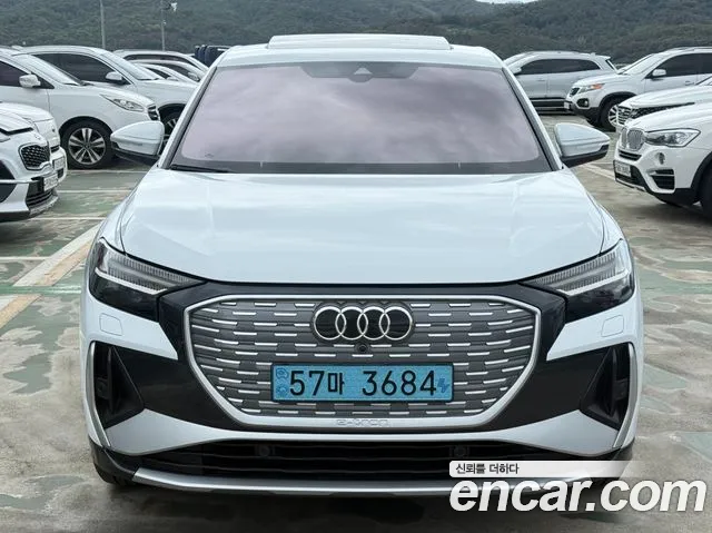 Audi Q4 e-tron F4 — Фото автомобиля 3