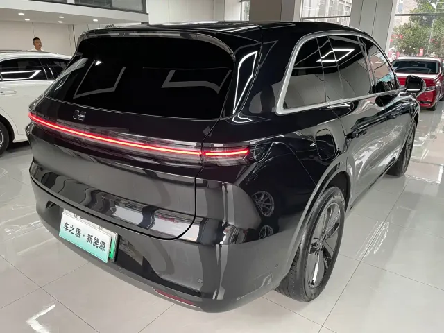 Li Auto L6 — Фото автомобиля 3