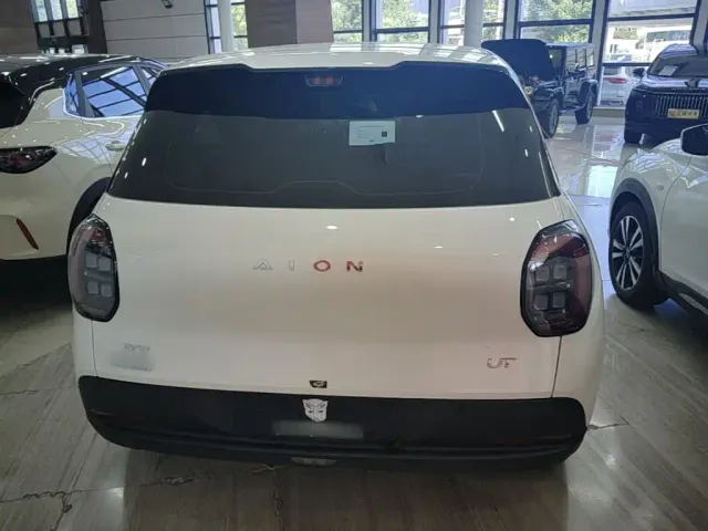 GAC Aion UT — Фото автомобиля 5