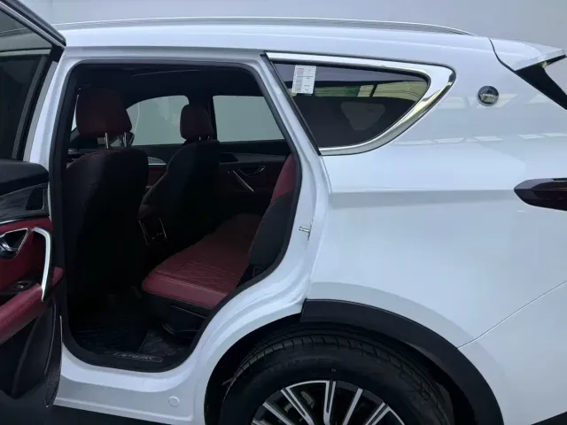 Jetour X70 Plus — Фото автомобиля 6