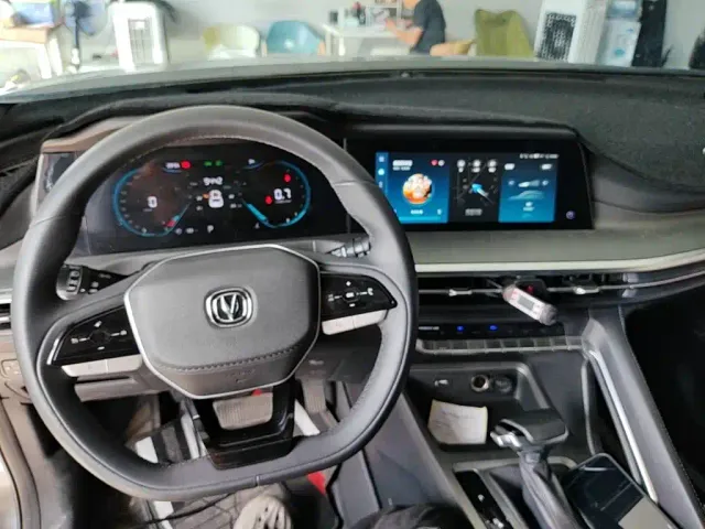 Changan CS35 Plus — Фото автомобиля 9