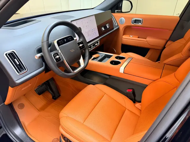 Li Auto L7 — Фото автомобиля 9