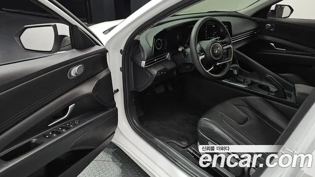 Hyundai Avante CN7 — Фото автомобиля 10
