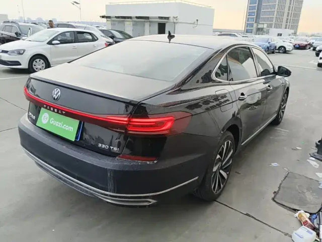 Volkswagen Passat — Фото автомобиля 6
