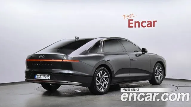Hyundai Grandeur — Фото автомобиля 2