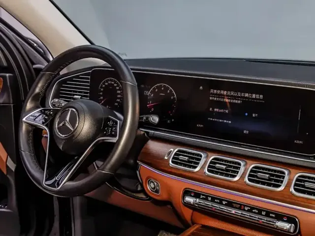 Mercedes-Benz GLE-Class — Фото автомобиля 29